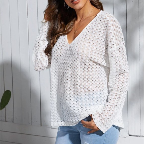 V-neck Oversized White Tee - Picture 3 of 7